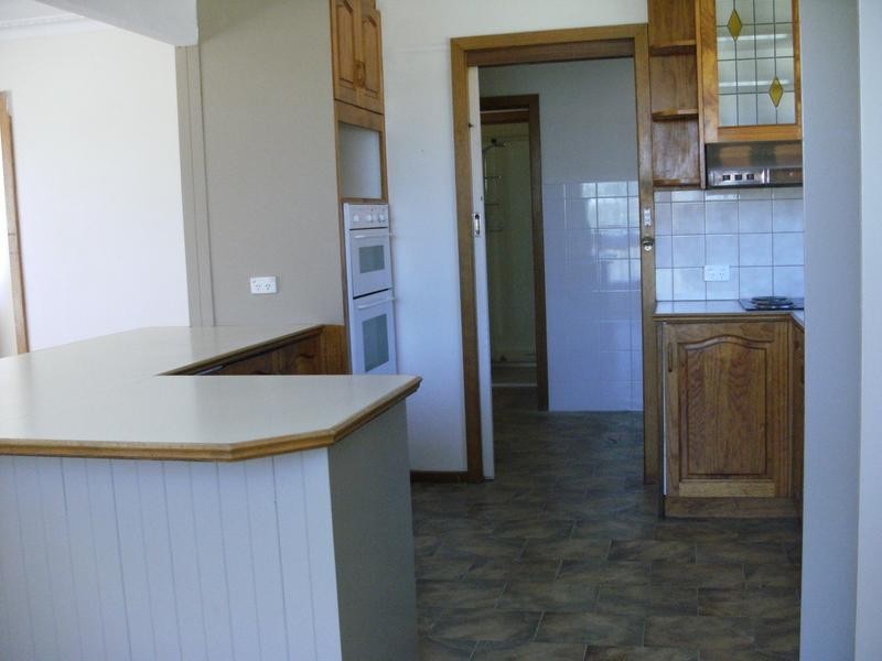 18 Carrara Rd, Rowville VIC 3178