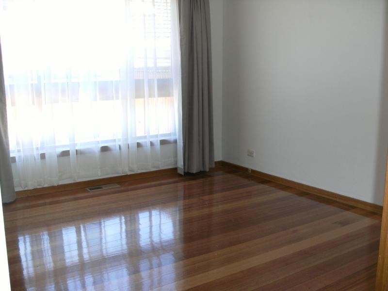 18 Carrara Rd, Rowville VIC 3178