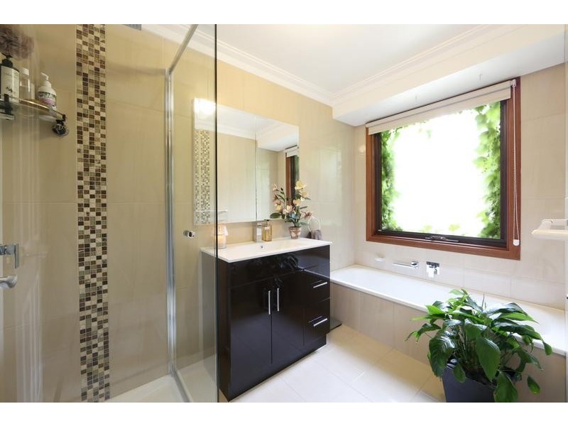 1 Lojosa Court, Ferntree Gully VIC 3156