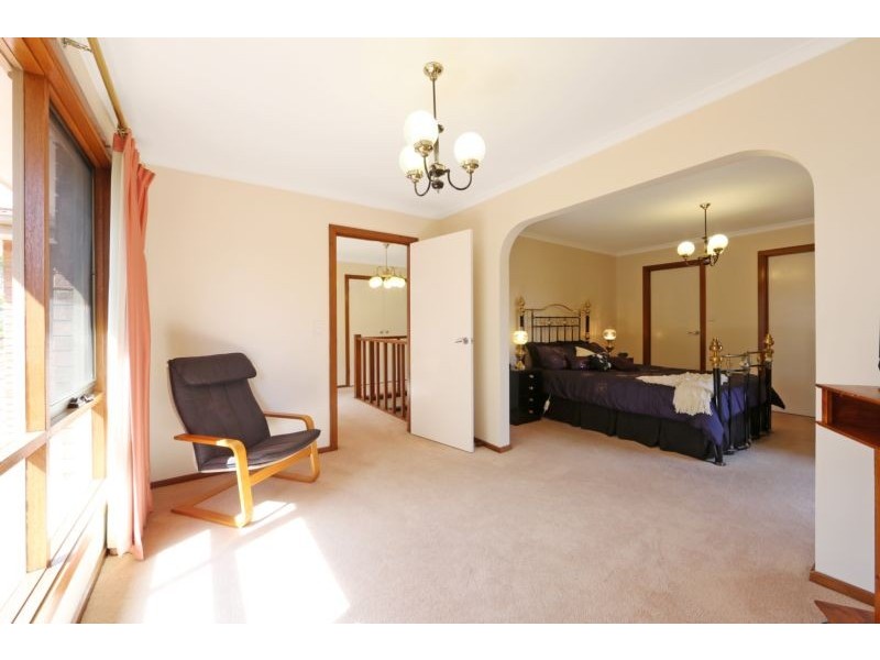 1 Segarta Circuit, Ferntree Gully VIC 3156