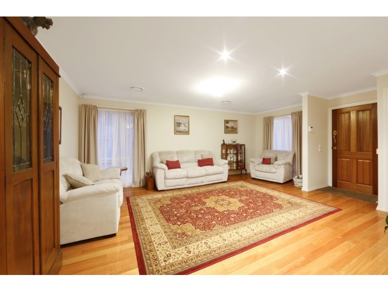 4 Ravenscourt Close, Rowville VIC 3178