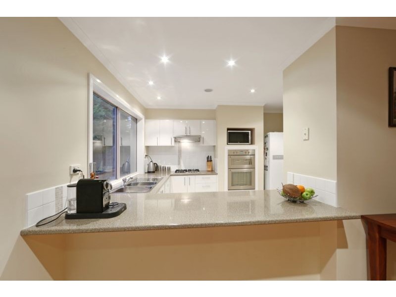 4 Ravenscourt Close, Rowville VIC 3178