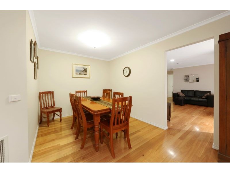 4 Ravenscourt Close, Rowville VIC 3178