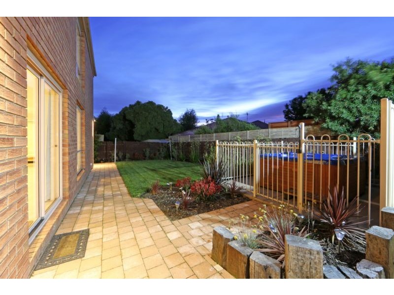 4 Ravenscourt Close, Rowville VIC 3178
