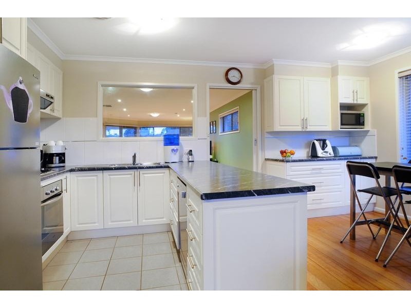 21 Kingston Street, Ferntree Gully VIC 3156