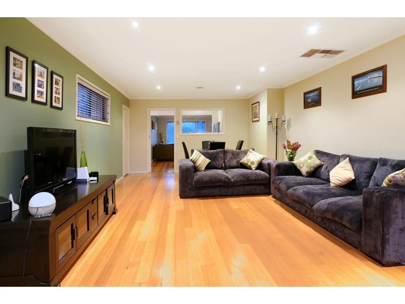 21 Kingston Street, Ferntree Gully VIC 3156