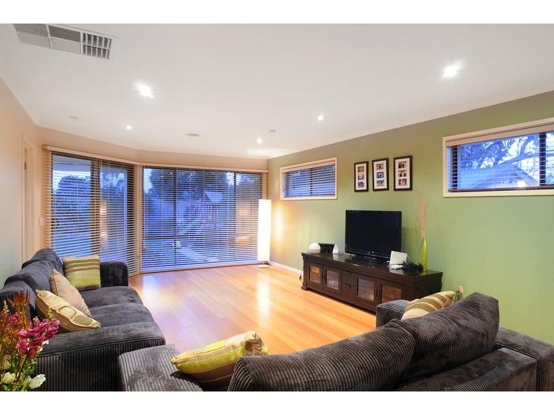 21 Kingston Street, Ferntree Gully VIC 3156