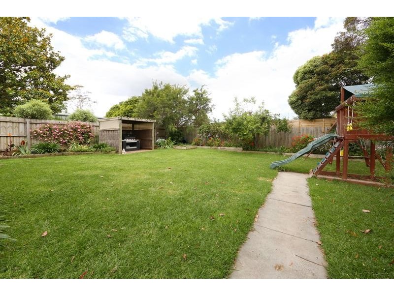 21 Kingston Street, Ferntree Gully VIC 3156