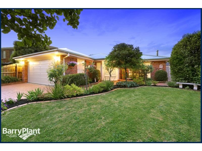 5 Dunscombe Close, Rowville VIC 3178