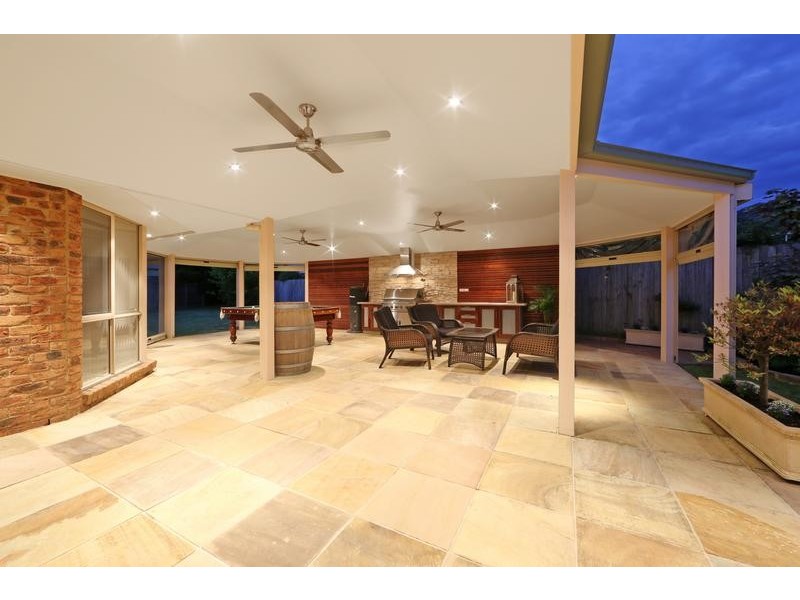 5 Dunscombe Close, Rowville VIC 3178