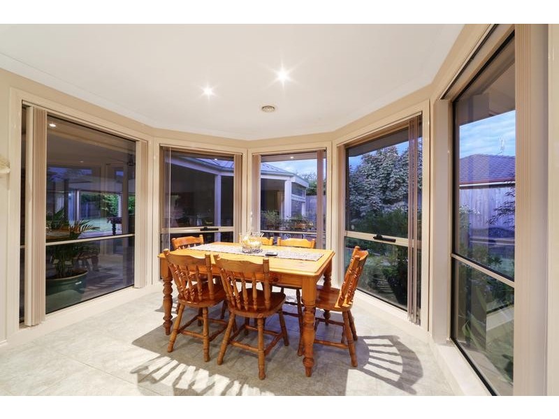 5 Dunscombe Close, Rowville VIC 3178