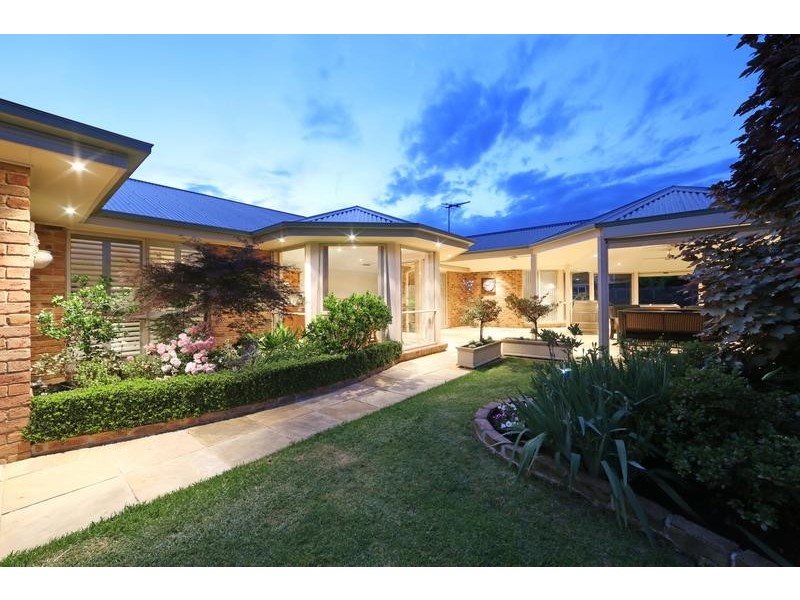 5 Dunscombe Close, Rowville VIC 3178