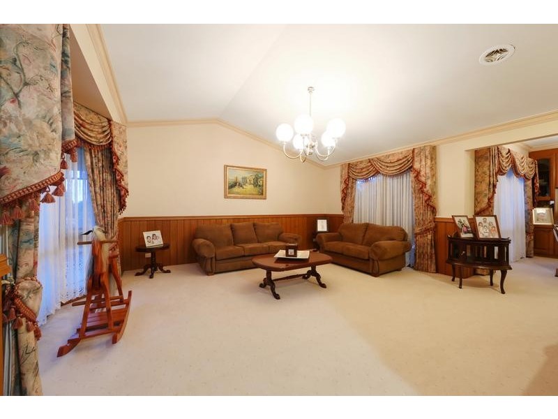 44 Ling Drive, Rowville VIC 3178