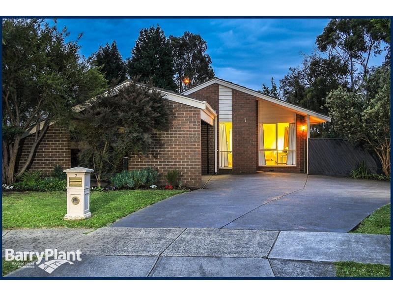 7 Mitta Close, Rowville VIC 3178