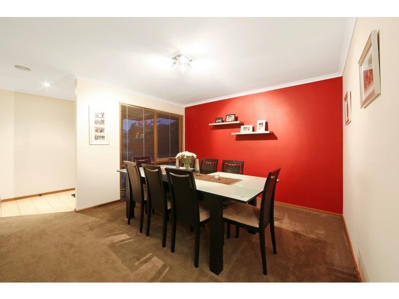137 Dandelion Drive, Rowville VIC 3178