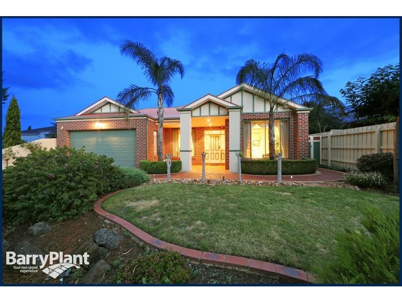 19 Whitecliffe Drive, Rowville VIC 3178