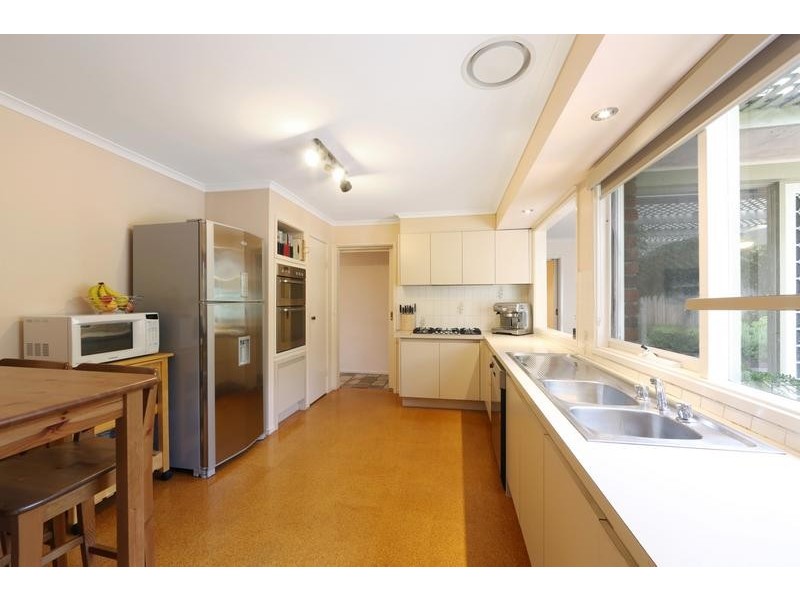 11 Malmsbury Crescent, Rowville VIC 3178