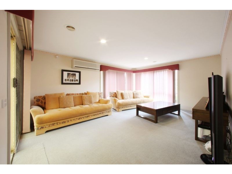 41 Fairway Drive, Rowville VIC 3178