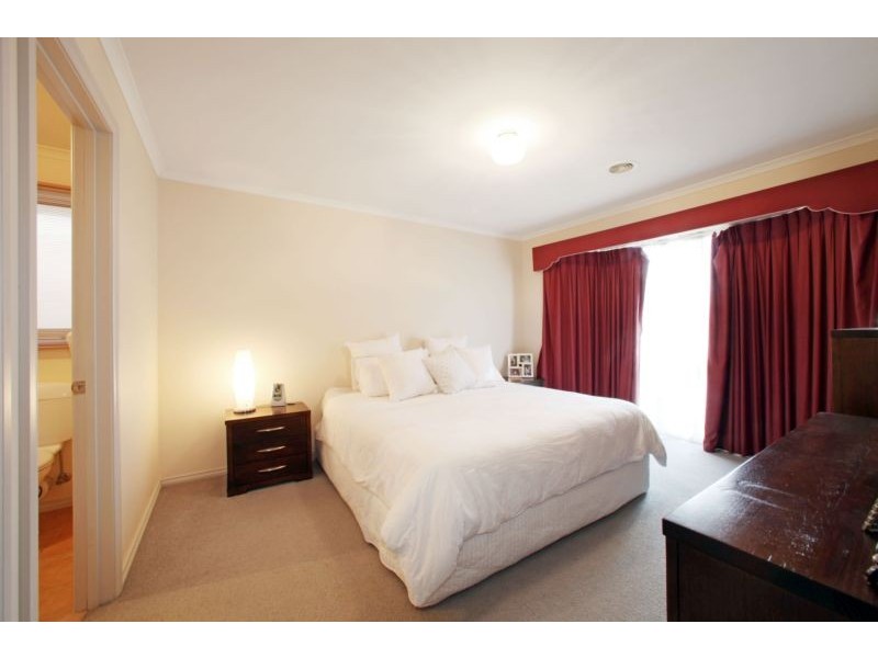 41 Fairway Drive, Rowville VIC 3178