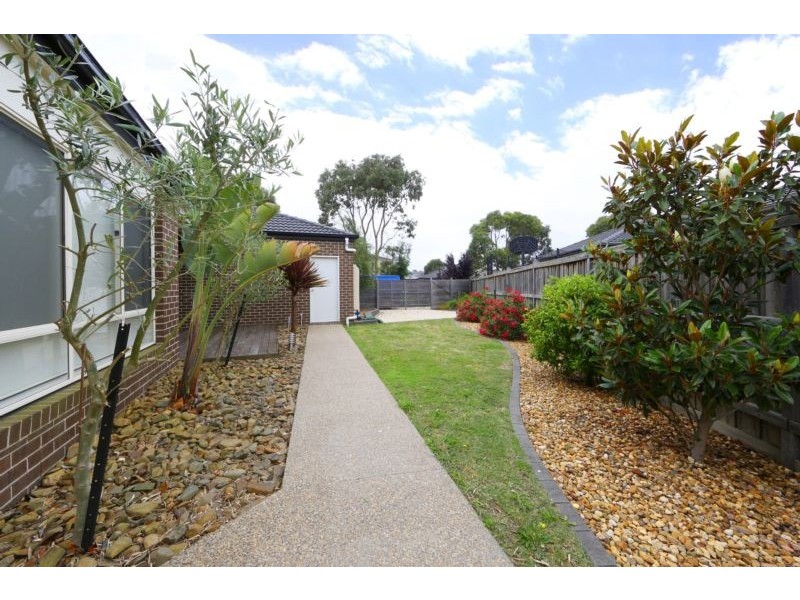 5 Paringa Drive, Ferntree Gully VIC 3156