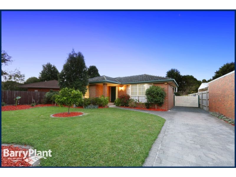 2 Adam Close, Rowville VIC 3178