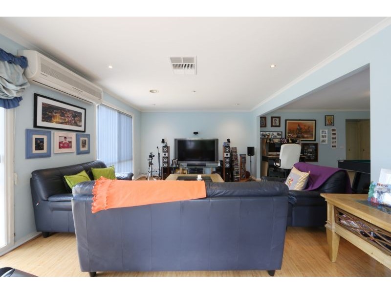 65 Fairway Drive, Rowville VIC 3178