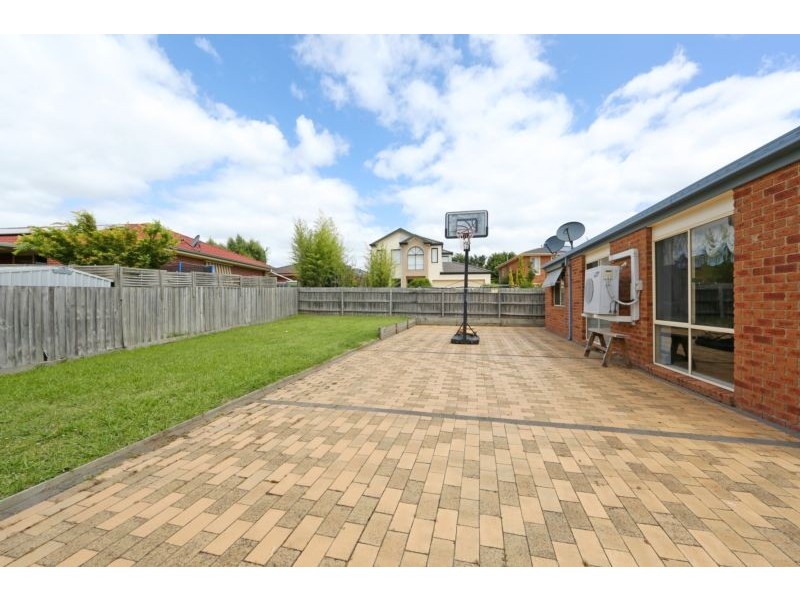 65 Fairway Drive, Rowville VIC 3178