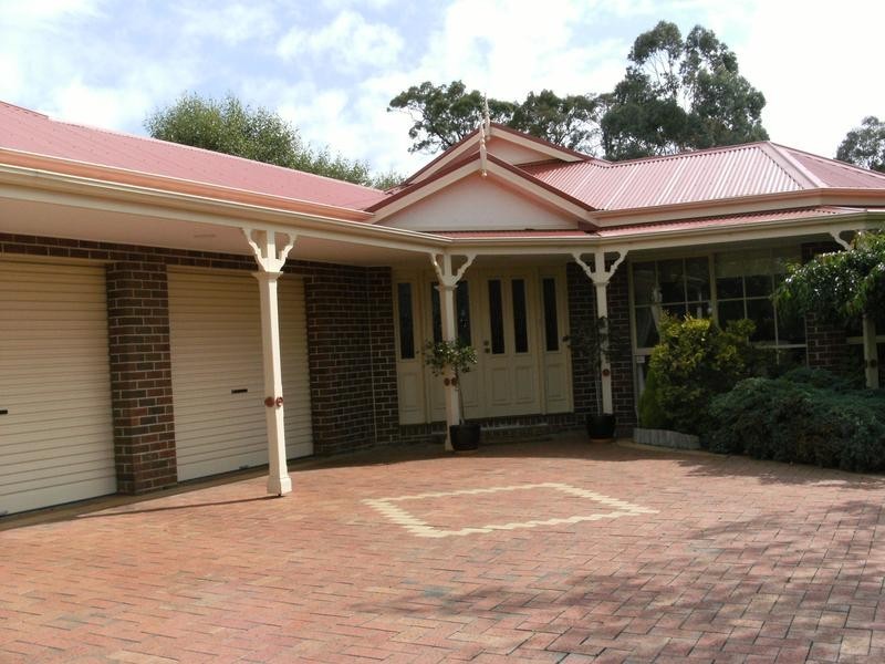 4 Talisman Place, Lysterfield VIC 3156