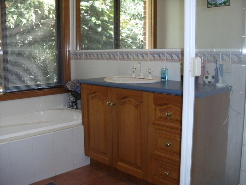 4 Talisman Place, Lysterfield VIC 3156