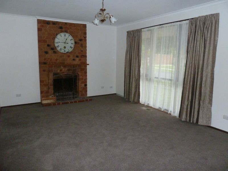 1 Cedarview Close, Rowville VIC 3178