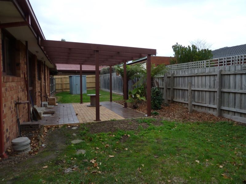 1 Cedarview Close, Rowville VIC 3178