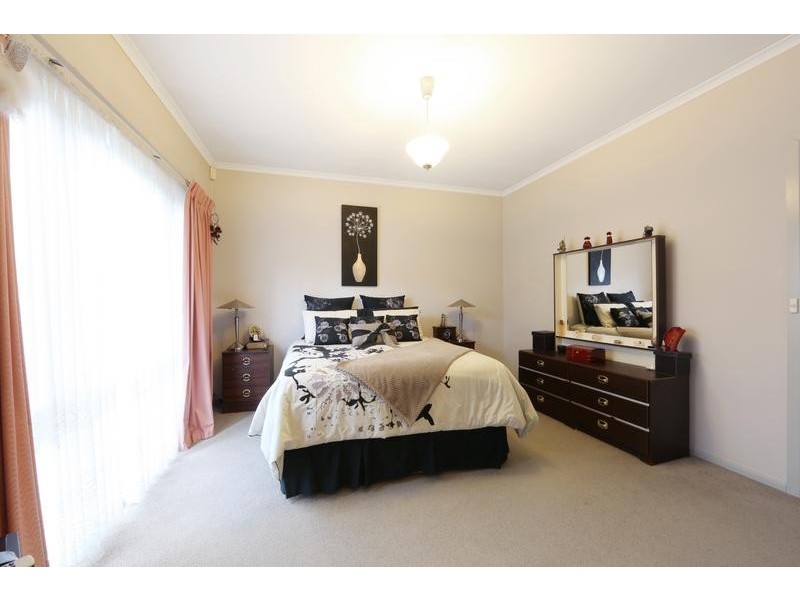 8 Kincaid Court, Ferntree Gully VIC 3156