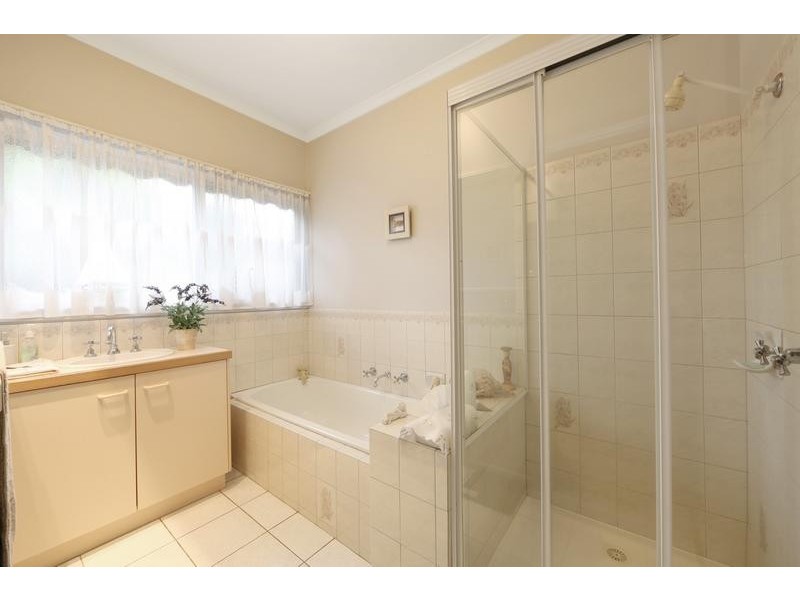 8 Kincaid Court, Ferntree Gully VIC 3156