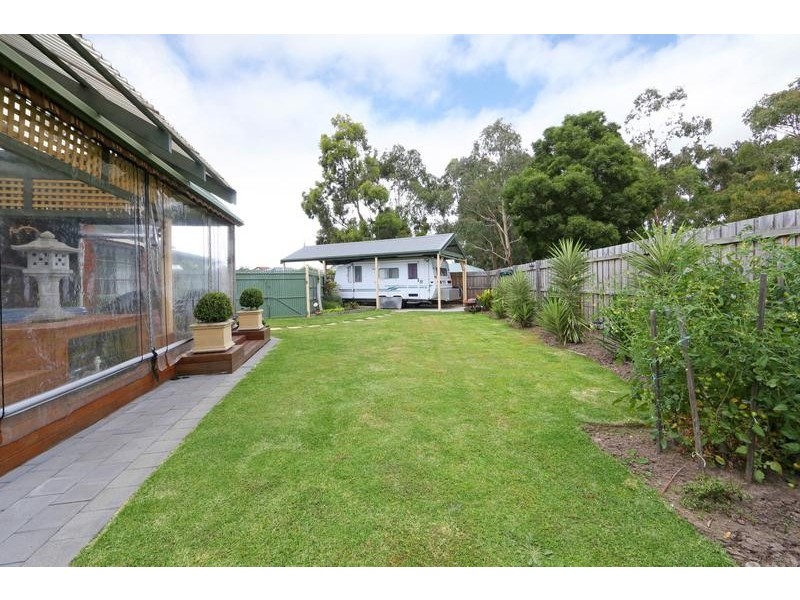8 Kincaid Court, Ferntree Gully VIC 3156