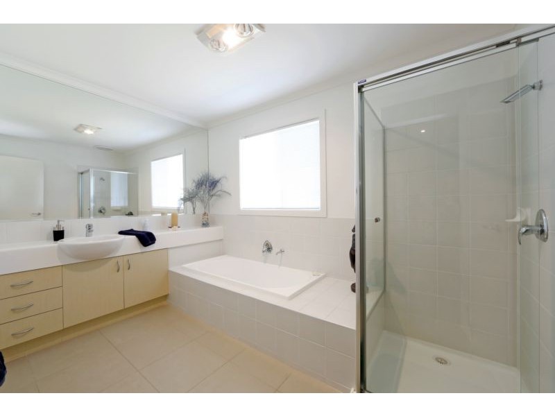 69 Sovereign Manors, Rowville VIC 3178