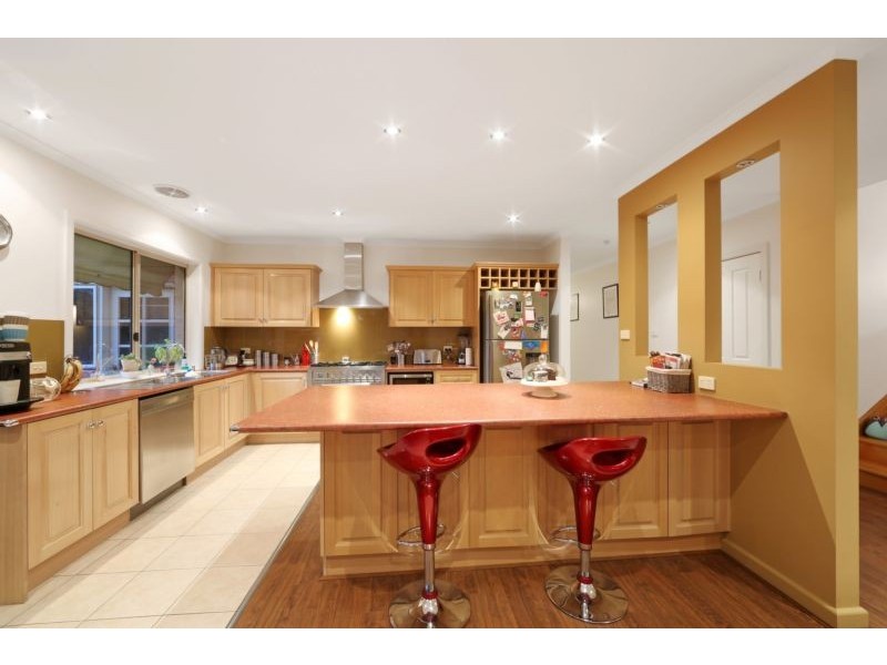 124 Waradgery Drive, Rowville VIC 3178