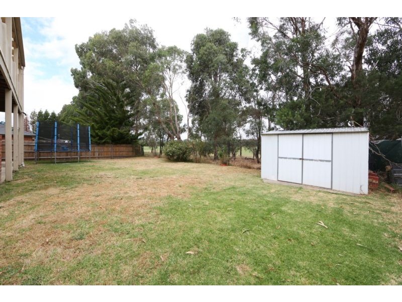 124 Waradgery Drive, Rowville VIC 3178
