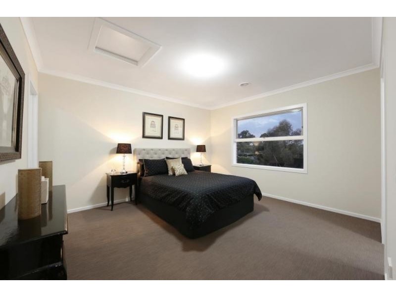 2/2 Carrara Road, Rowville VIC 3178