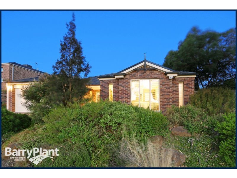 14 Paringa Drive, Ferntree Gully VIC 3156