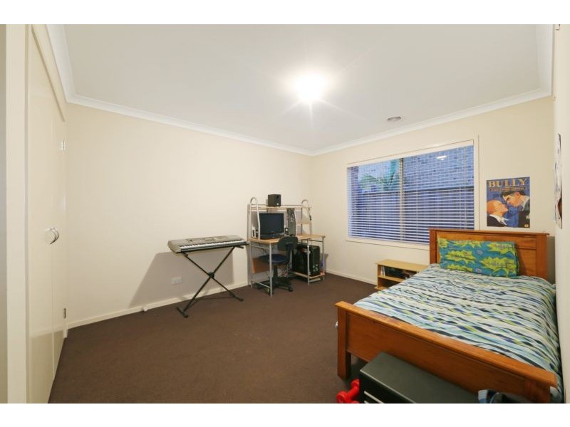 14 Paringa Drive, Ferntree Gully VIC 3156