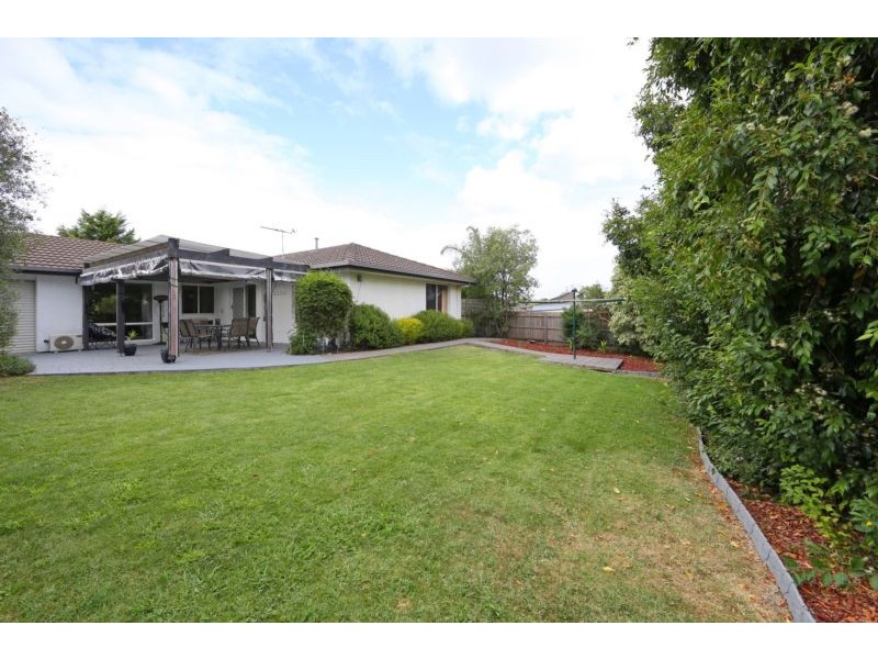 3 Overton Close, Rowville VIC 3178