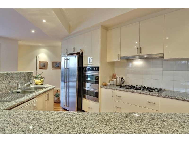 270 Hallam North Road, Lysterfield South VIC 3156