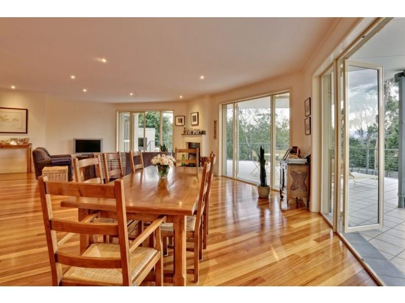 270 Hallam North Road, Lysterfield South VIC 3156