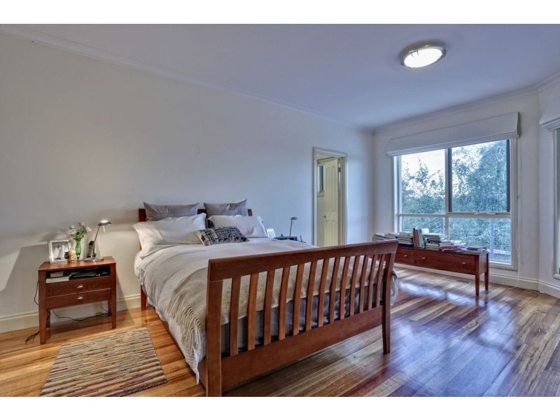 270 Hallam North Road, Lysterfield South VIC 3156