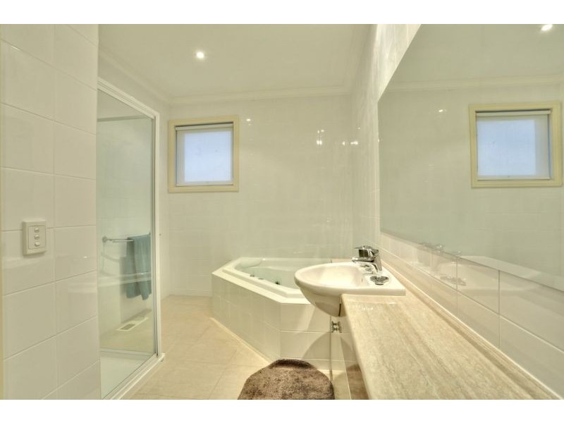 270 Hallam North Road, Lysterfield South VIC 3156