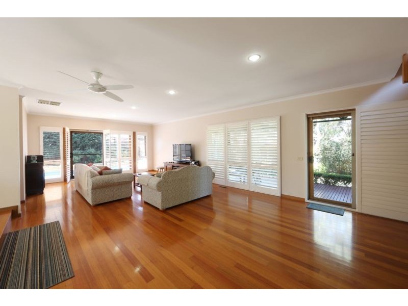 8 Baringa Court, Rowville VIC 3178
