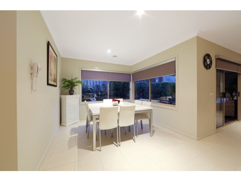 6 Perri Raso Rise, Rowville VIC 3178