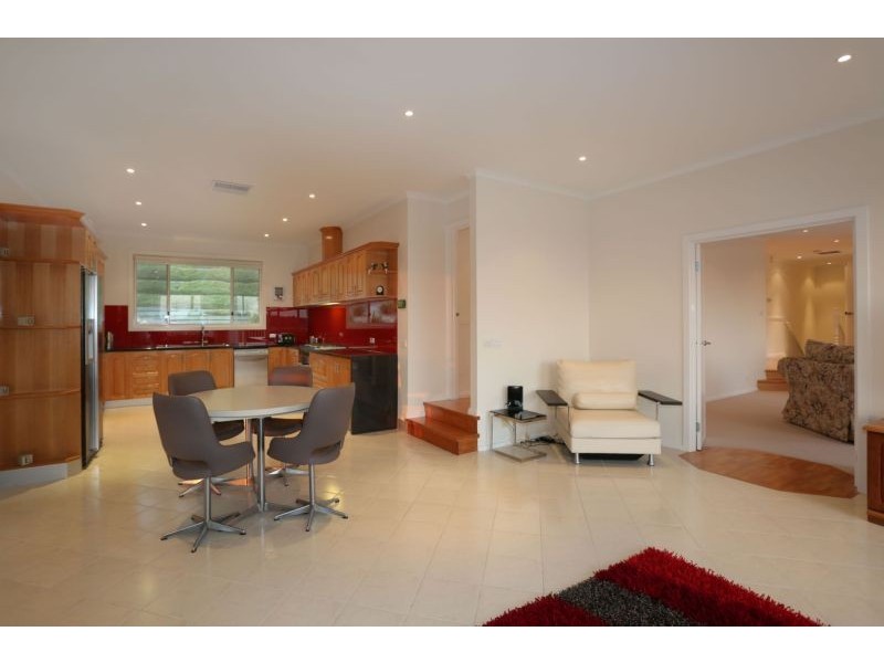 17 Parkview Terrace, Lysterfield South VIC 3156