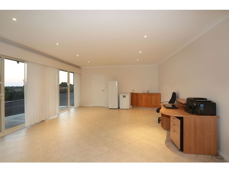 17 Parkview Terrace, Lysterfield South VIC 3156