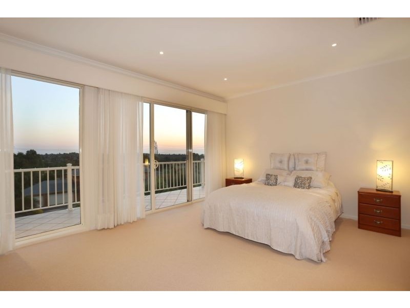 17 Parkview Terrace, Lysterfield South VIC 3156